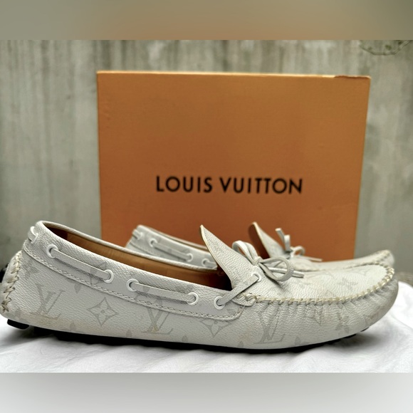 LV Arizona Moccasin - Picture 4 of 9